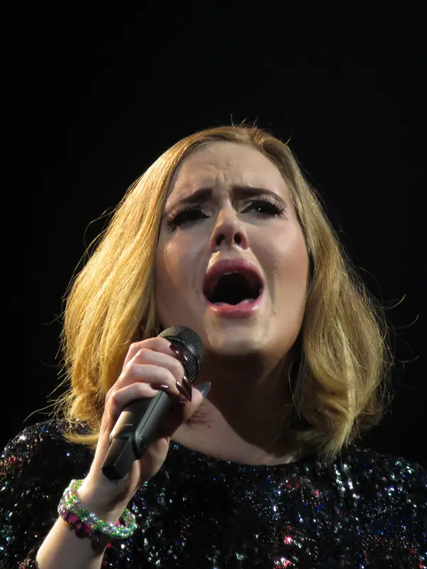 Adele singing, close up, SSE Hydro, Glasgow, March 26, 2016 (not Las Vegas)