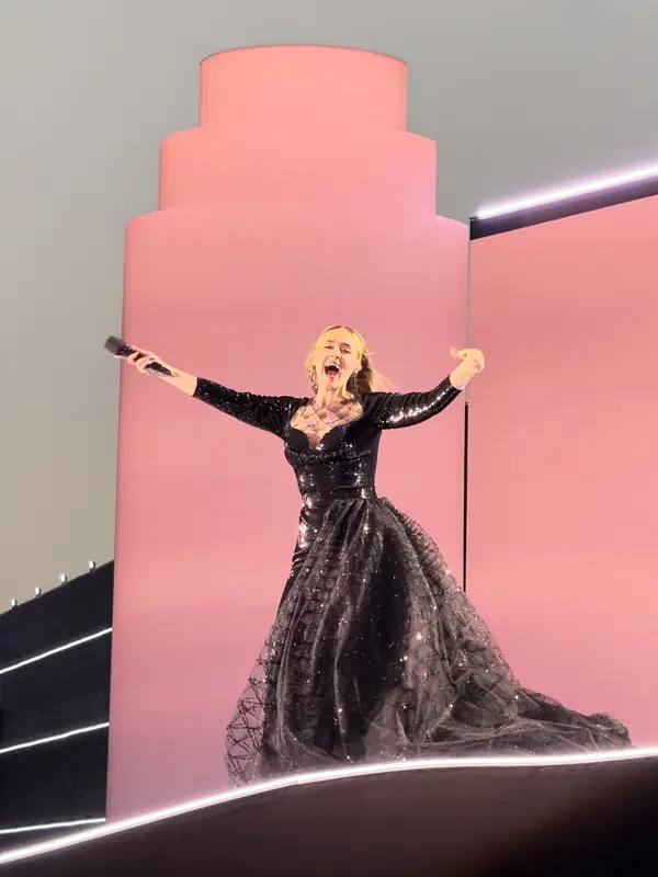 Adele singing “Hello” in Munich, August 14, 2024 (not Las Vegas)
