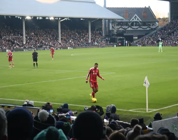 Cody Gakpo about to take a Liverpool corner at Fulham, January 4, 2026 (not the 2021 corner)