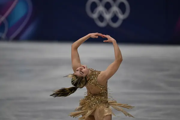 Alysa Liu leans back in her Olympic free skate, Milano Ice Skating Arena, February 19, 2026 (cropped)
