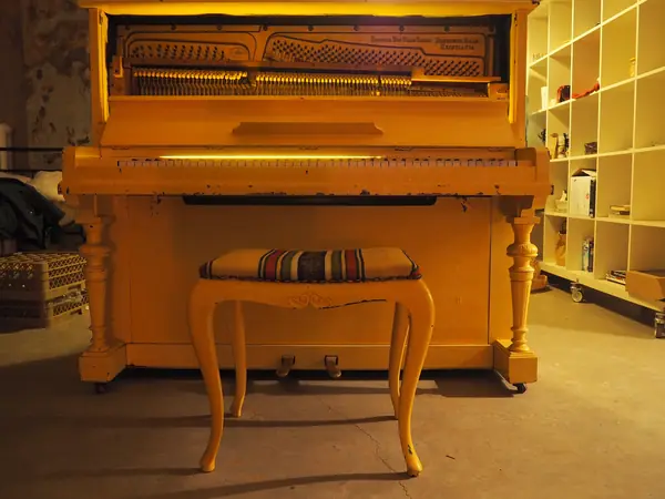 An old upright piano, photographed December 30, 2016 (not his)