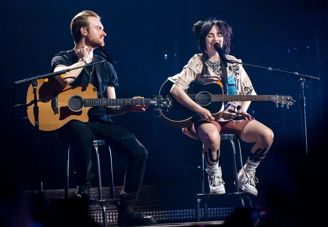 Finneas and Billie Eilish side by side with acoustic guitars, The O2, London, June 16, 2022 (not the bedroom recording)