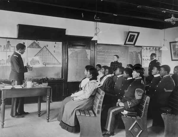 An Ancient History class at Hampton Institute, photographed by Frances Benjamin Johnston, 1899