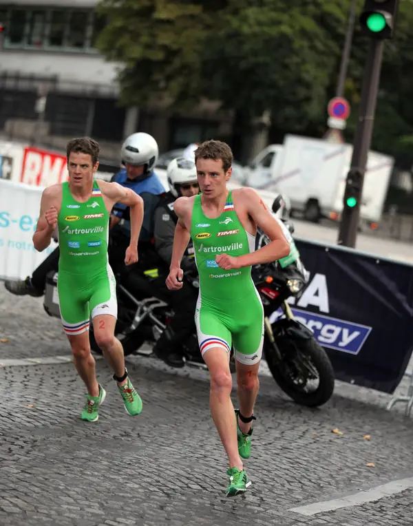 The Brownlee brothers running, Grand Prix de Triathlon, Paris, July 9, 2011 (not Cozumel)