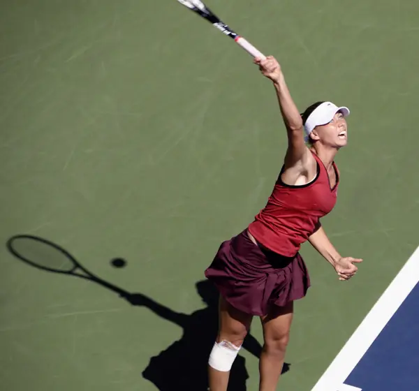 Vera Zvonareva serving at the 2009 US Open (not Doha)
