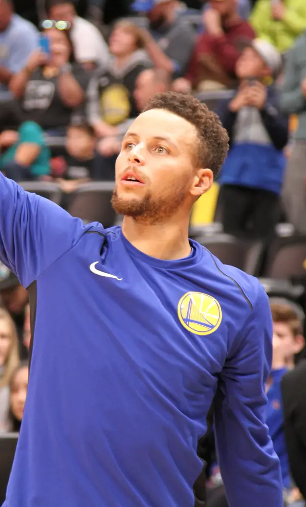 Stephen Curry warming up before a game in Denver, November 4, 2017 (not the 2018 Finals warm-up)