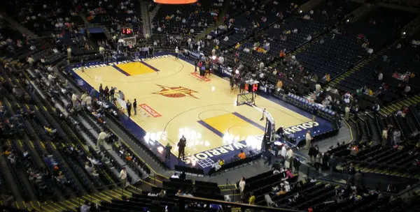 The court at Oracle Arena, Oakland, before a Warriors home game, March 15, 2009 (not 2018)
