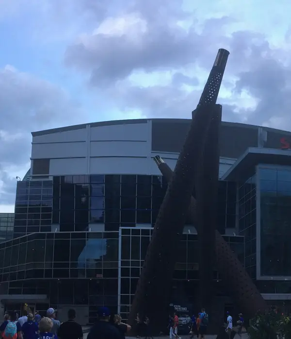 Scotiabank Arena at dusk, Toronto, August 11, 2018 (not the night of the game)