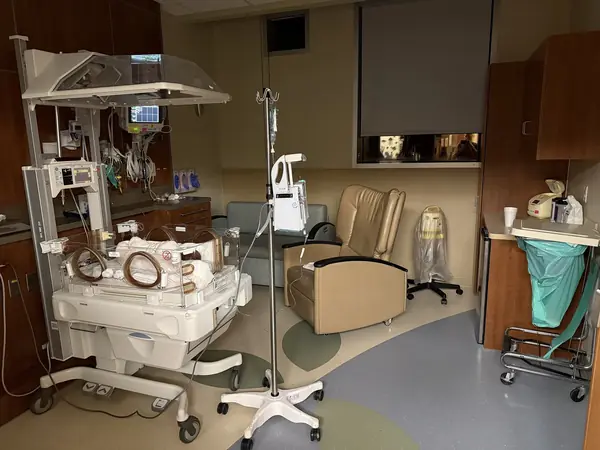 An empty incubator in a NICU suite at Capital Health Medical Center – Hopewell, New Jersey, May 7, 2026 (a stand-in, not his hospital)
