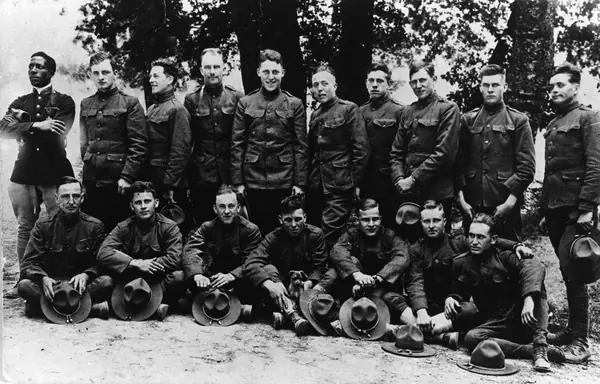 Eugene Bullard (far left, in French uniform) with American soldiers, about 1917–18