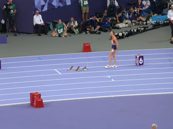 Femke Bol on the Stade de France track before her 400-meter hurdles semifinal, Paris, August 6, 2024