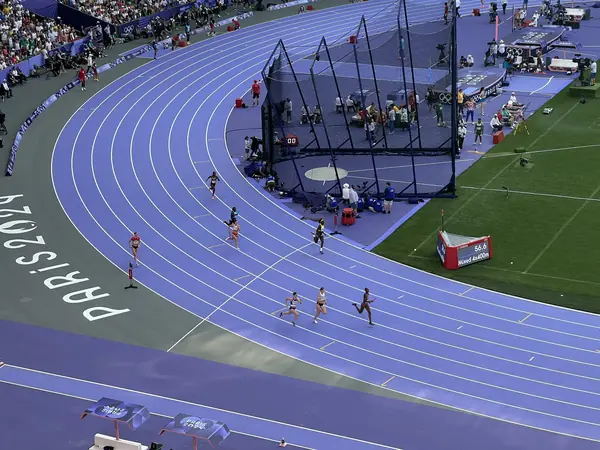 Mixed 4×400-meter heats on the Stade de France bend, August 2, 2024 (Bol did not run the heats)
