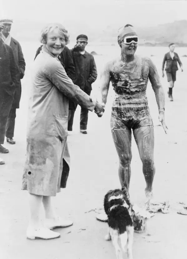 Lillian Cannon wishes Gertrude Ederle luck as she starts her successful swim from Cape Gris-Nez, France, 1926