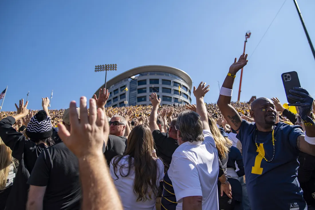 Fans wave up at the hospital tower at the end of the first quarter, Michigan at Iowa, Kinnick Stadium, October 1, 2022 (not the first wave in 2017)