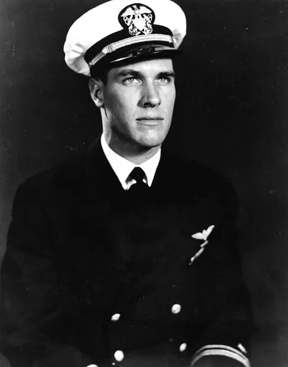 Lt. (jg) Thomas J. Hudner Jr., US Navy portrait, 1950