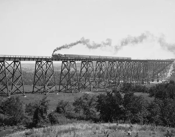 The Chicago & North Western viaduct over the Des Moines River near Boone, Iowa, about 1900 (not the 1881 bridge she crossed) (cropped)
