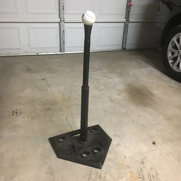 A batting tee, 2020 (not the Dodgers’ tee)