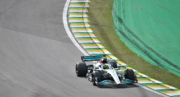 Hamilton’s 2022 Mercedes on the Interlagos curbs, November 13, 2022 (not 2021)