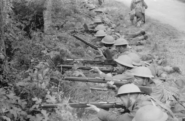 Soldiers of the 4th Battalion, Border Regiment, in roadside defenses on the Somme front, May 1940 (not Churchill’s company)