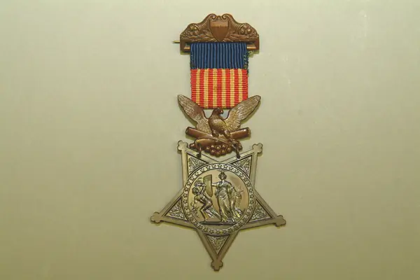 An 1862-pattern Army Medal of Honor, the same design as hers but not her own (Army Heritage Museum)