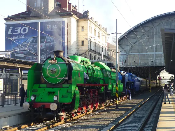 The Winton Train at Prague main station before it left, September 1, 2009 (not 1939)