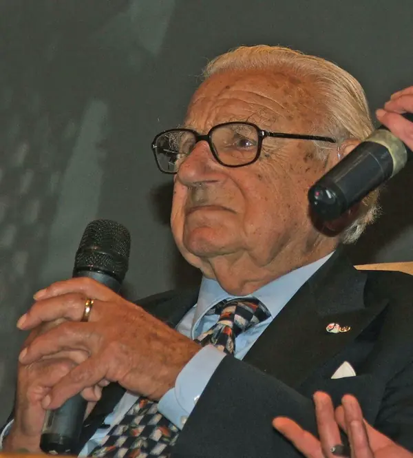 Nicholas Winton speaking at the same meeting, Prague, October 9, 2007