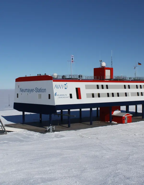Neumayer Station III, Antarctica, December 17, 2009 (cropped)