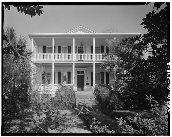 SOUTH (FRONT) ELEVATION - McKee-Smalls House, 511 Prince Street, Beaufort, Beaufort County, SC HABS SC,7-BEAUF,32-2