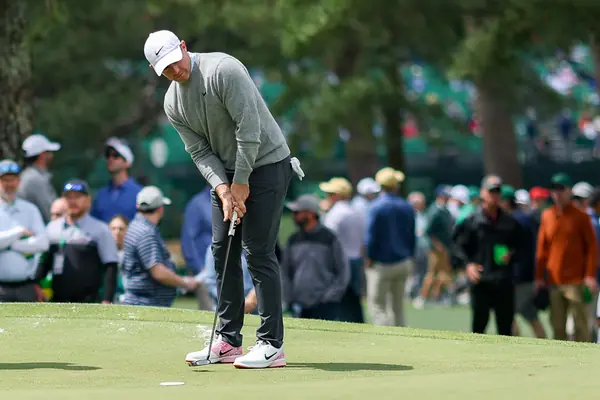 Rory McIlroy putting in the same practice round at Augusta, 2024 or 2025 (not the 72nd hole or the playoff)