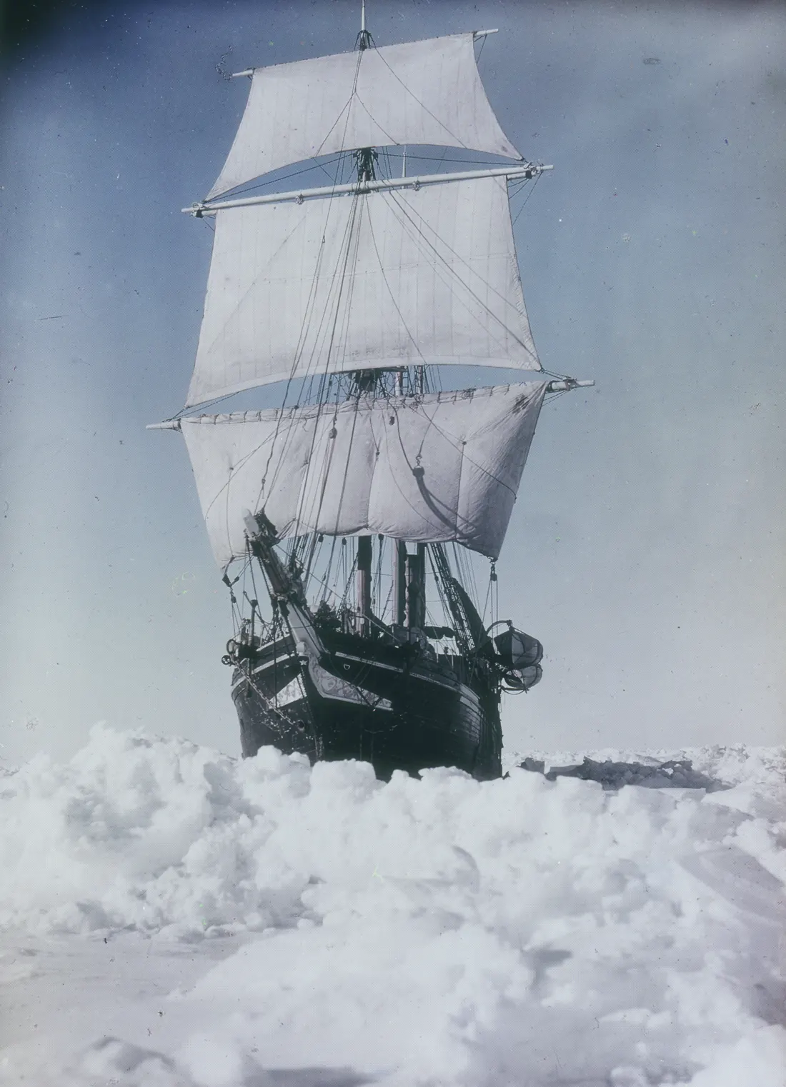 Endurance under full sail Frank Hurley State Library NSW a090012h