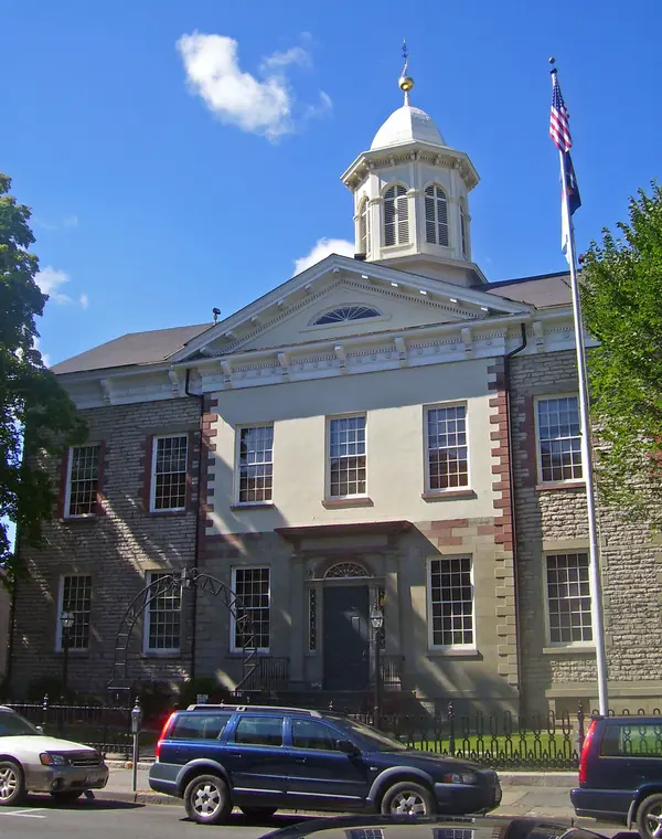 The Ulster County Courthouse in Kingston, New York, built in 1818, where the 1828 case was heard, 2008 (cropped)
