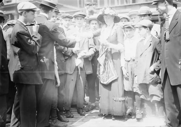 Handing out Bull Moose circulars in the 1912 campaign (not Milwaukee)