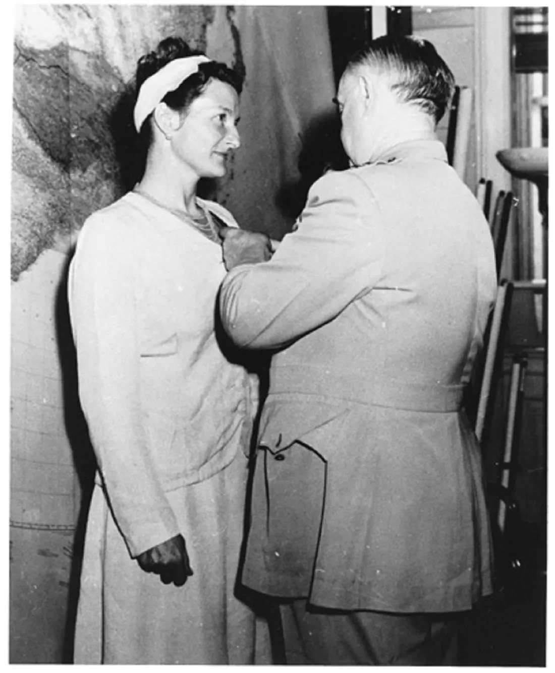 Gen. William J. Donovan presents Virginia Hall with the Distinguished Service Cross, September 1945