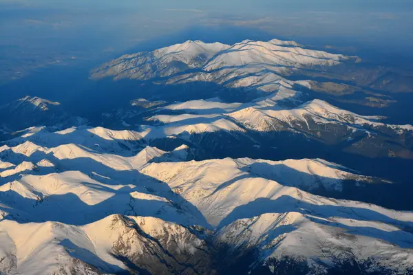 The Pyrenees in December, from the air, 2019 (not her exact route) (cropped)