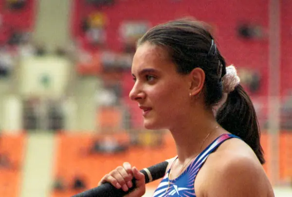 Yelena Isinbayeva, 16, at the World Youth Games, Moscow, July 1998 (cropped)