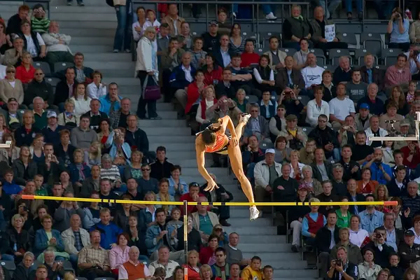 Yelena Isinbayeva clearing the bar at ISTAF Berlin, September 16, 2007 (not Beijing)